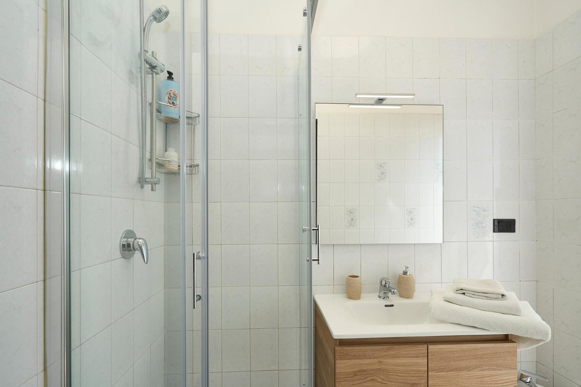 Ferienwohnung -Luminosa 5 Stars With Balcony- Wifi Netflix 15 Minutes From Duomo Mailand Exterior foto