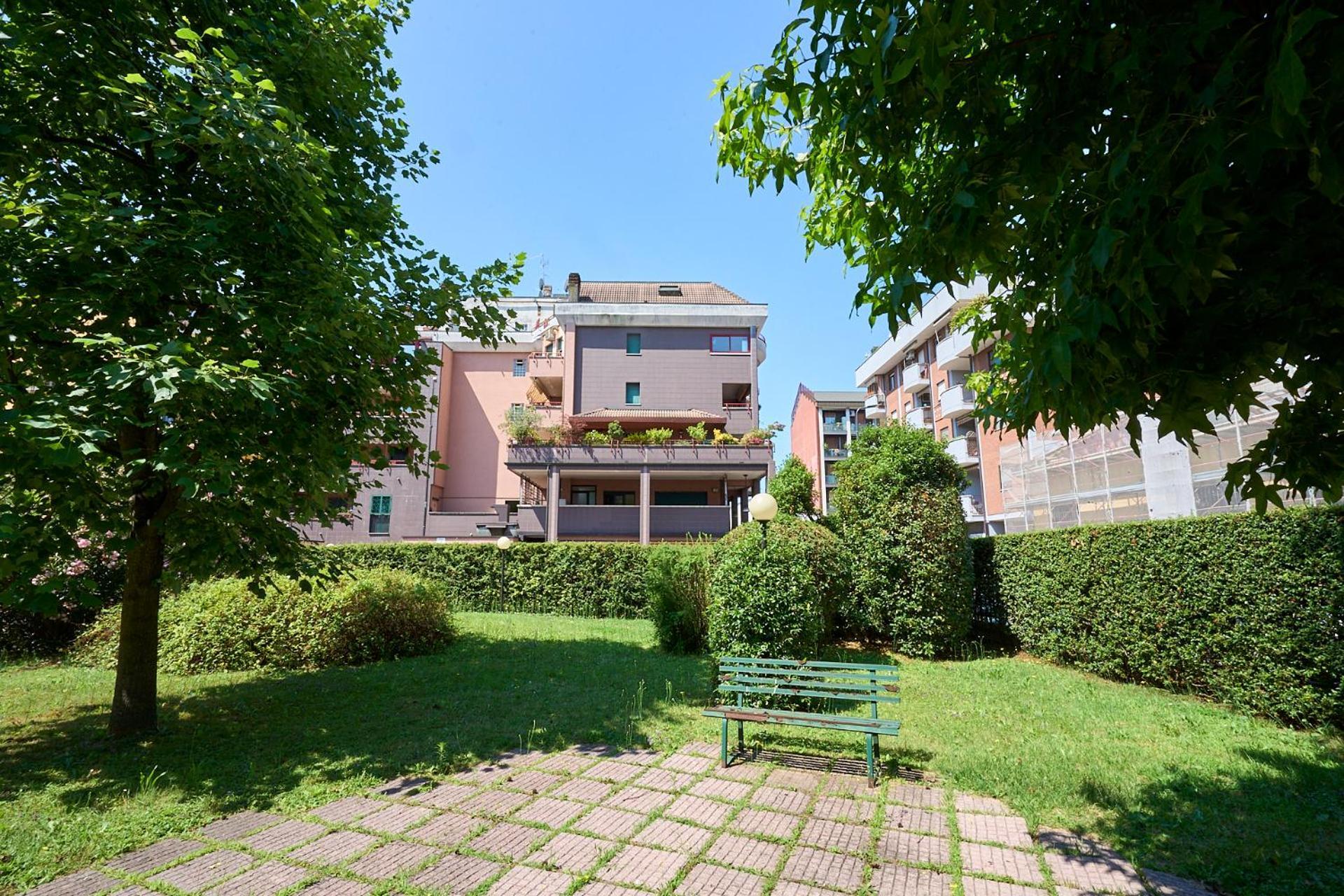 Ferienwohnung -Luminosa 5 Stars With Balcony- Wifi Netflix 15 Minutes From Duomo Mailand Exterior foto